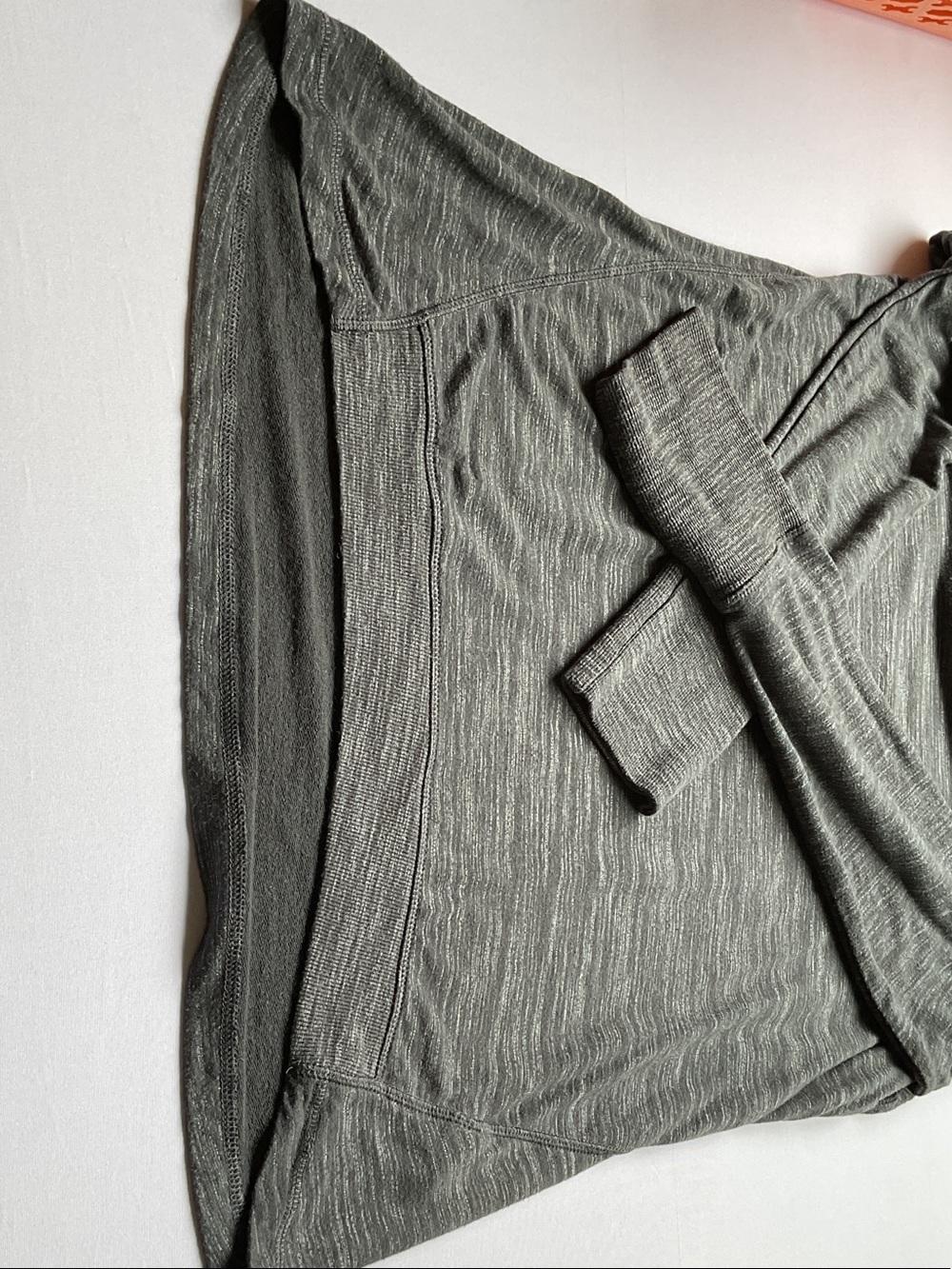 Champion Women's Heathered Charcoal Crewneck Sweater - Picture 5 of 5